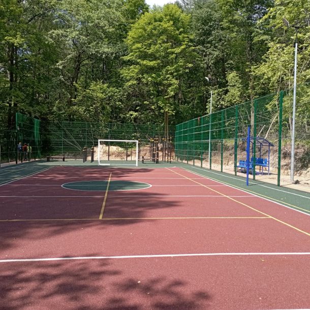 Спортивная площадка